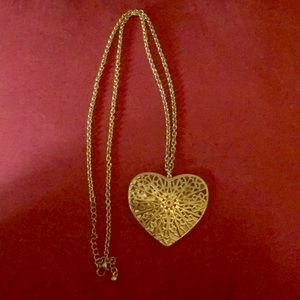 - Metal ❤️ necklace